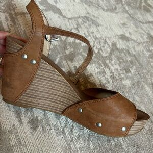 Lucky Brand Brown Tan Leather Wedge Sandal Size 8.5